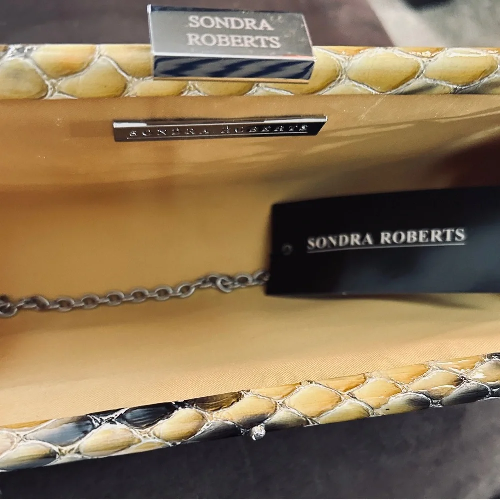 Sondra Roberts Yellow Patent Leather embossed Snake Print Clutch.NWT - Picture 3 of 3